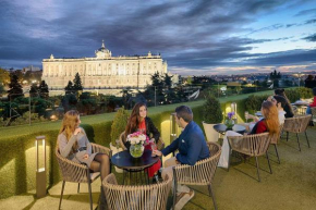  Apartosuites Jardines de Sabatini  Мадрид